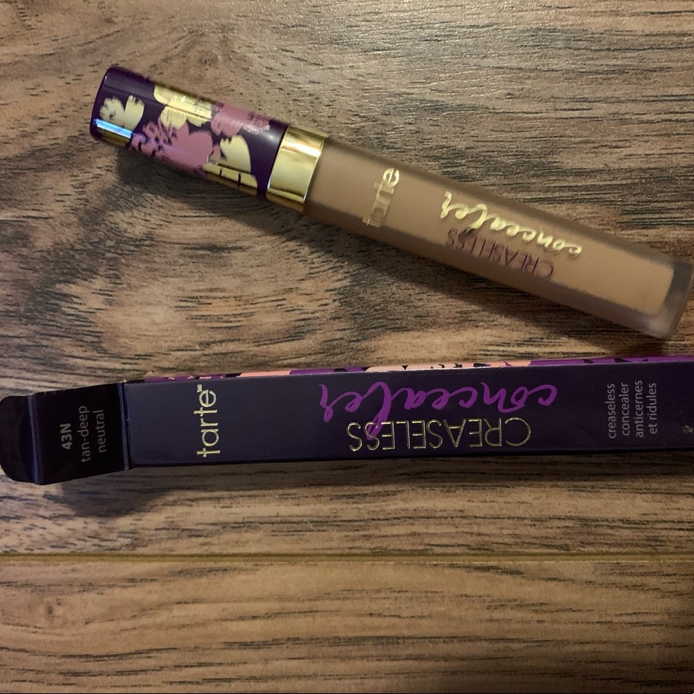Tarte creaseless  concealer